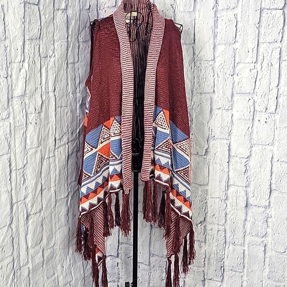 ENTRO‎ Fringed Aztec Cape Shawl Size Small